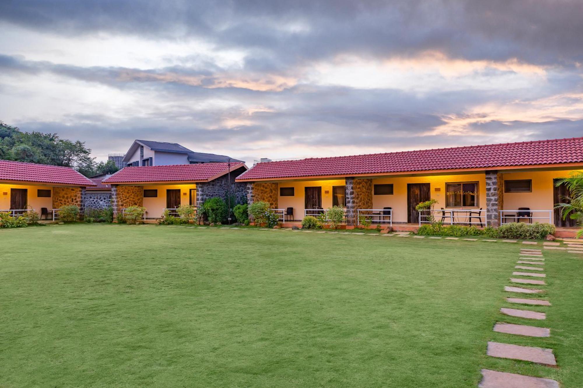 Casa Amora Lonavala Bagian luar foto