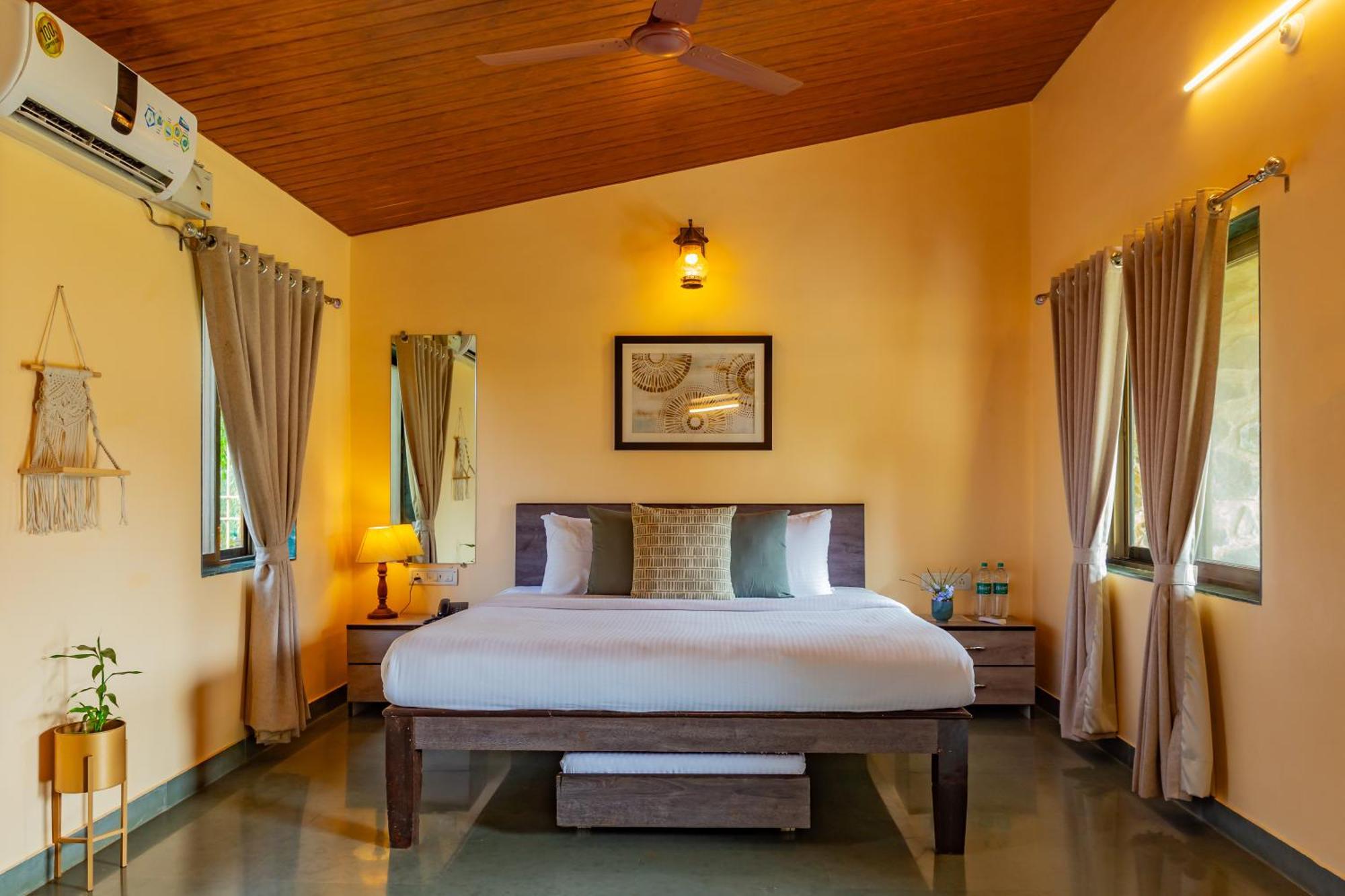 Casa Amora Lonavala Bagian luar foto